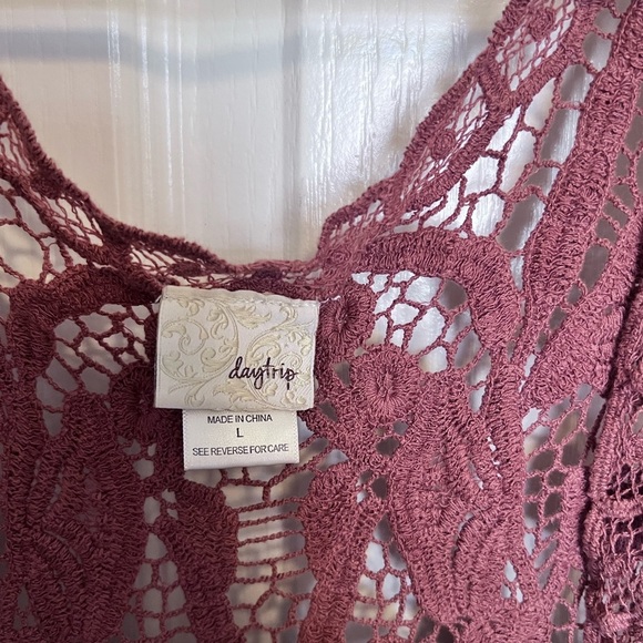 Daytrip Lace Fringe Tank Top - Burgundy - Picture 3 of 4